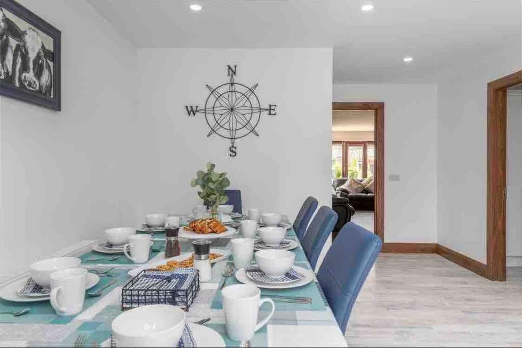 Wonderful Coastal Home In Dingle Town Esterno foto
